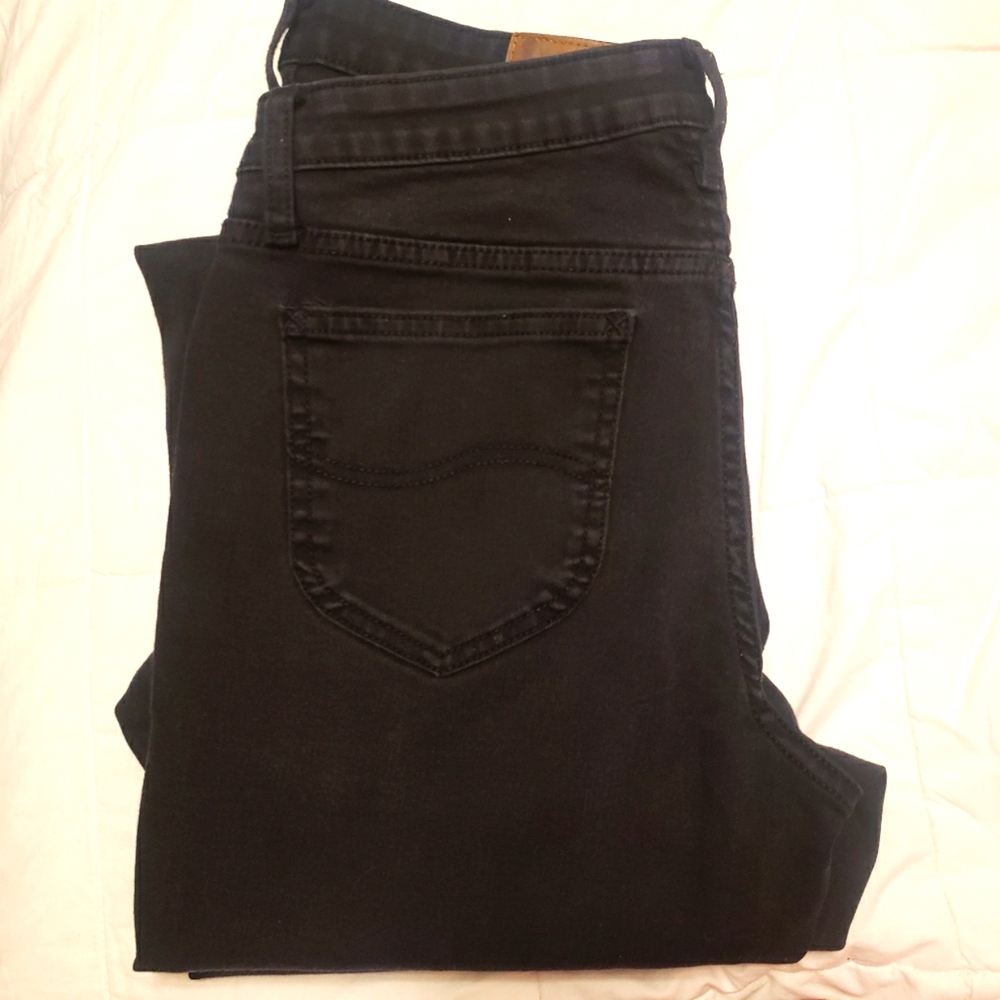 2 Pairs Classic Women's "Lee" Jeans